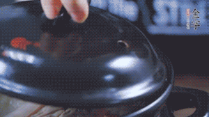 大火煮沸后，小火慢燉1～1.5個小時。