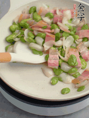 勾薄芡出鍋。