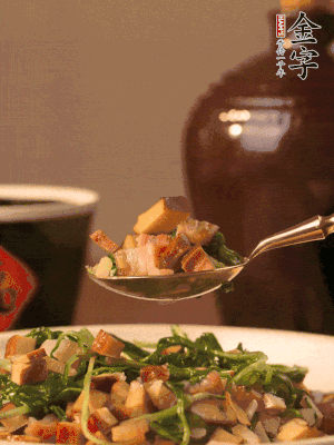 出鍋前嘗味，味淡加點鹽。